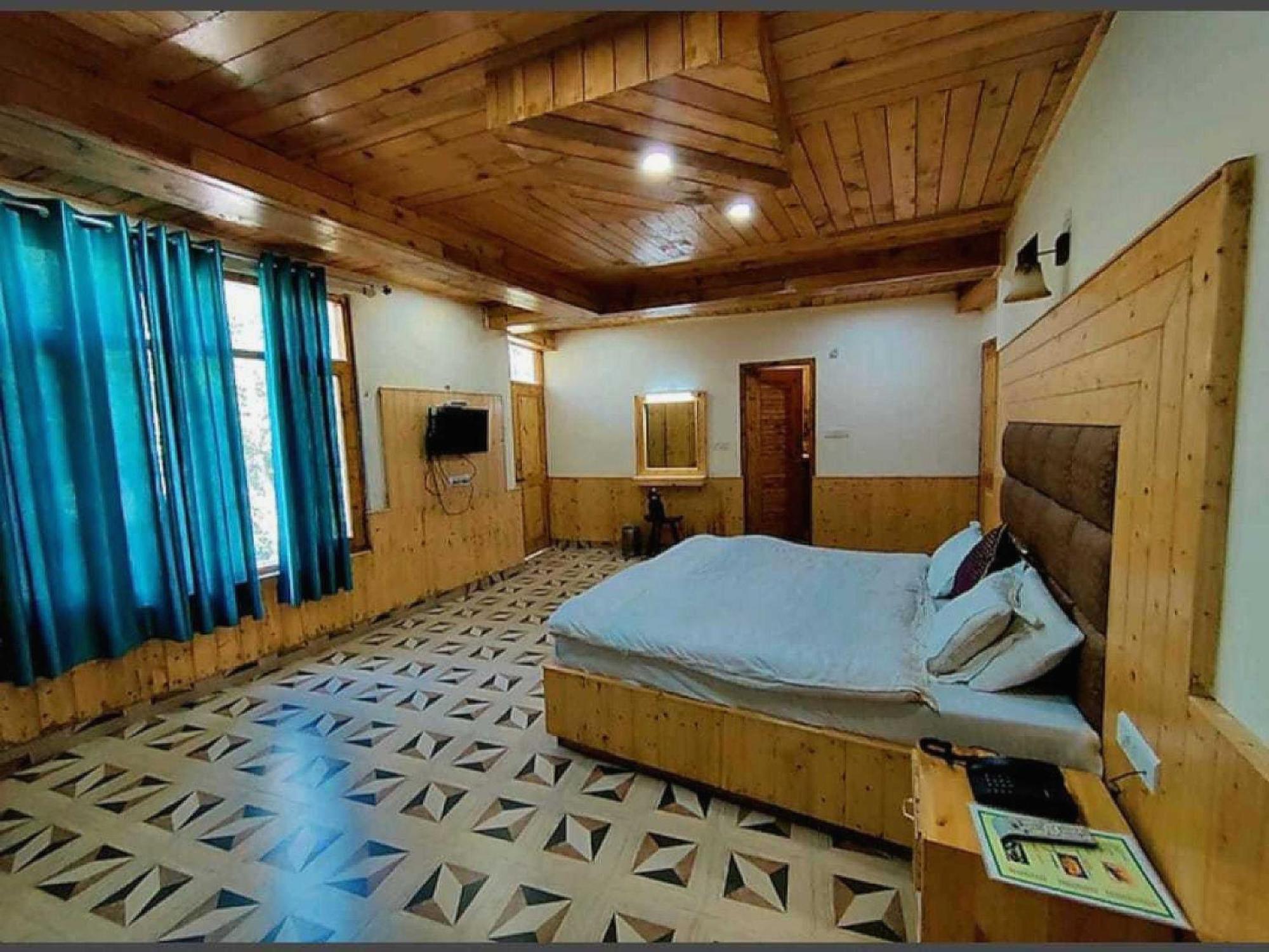 Hotel O Antriksh Cottage Manali  Bagian luar foto